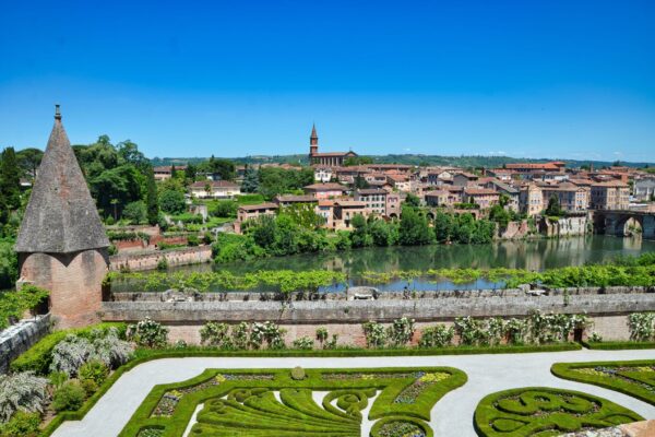 francia dordogna perigord viaggi di gruppo garattini viaggi agenzia viaggi scaled - Garattini Viaggi